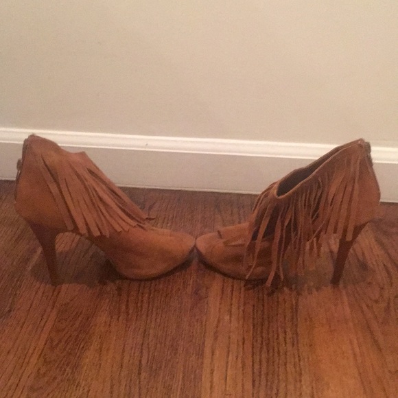 Heels - Picture 4 of 4